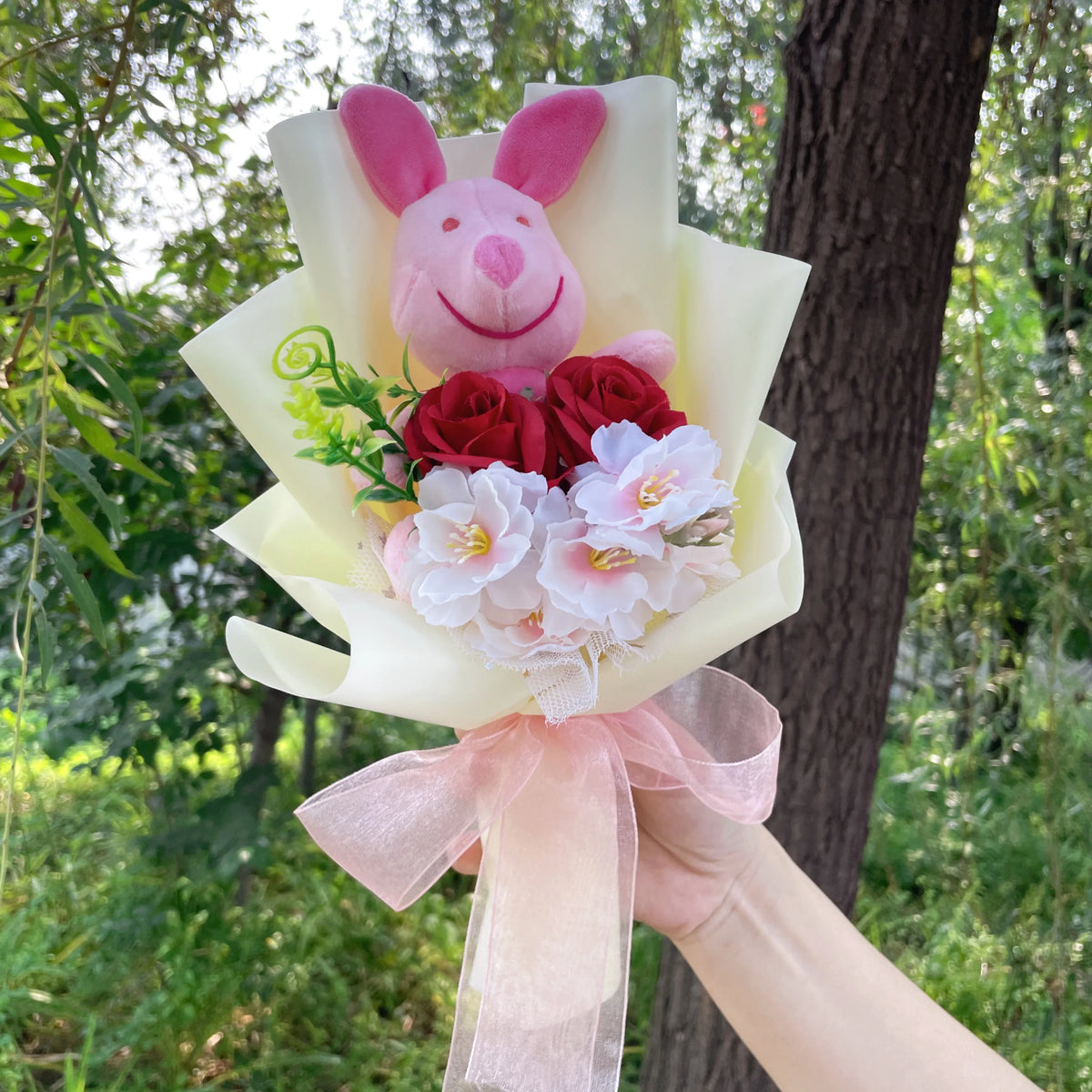 Cartoon Winnie the Pooh Plush Doll Toy Handmade Flower Bouquet Wedding Valentine's Day Christmas Graduation Gifts